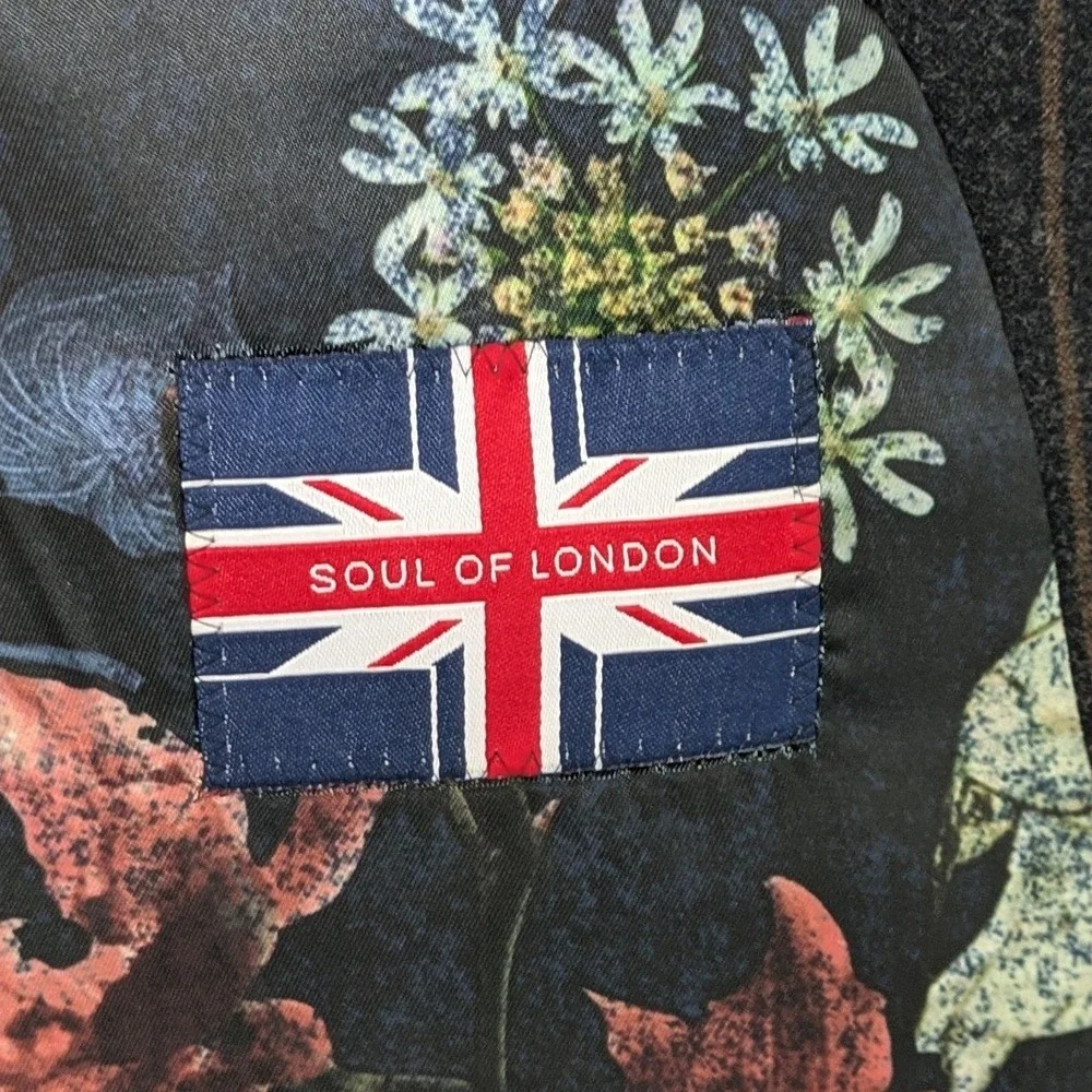 Soul of London Pinstripe Blazer Mens 44R Charcoal Grey Floral‎ Lining Two Button
